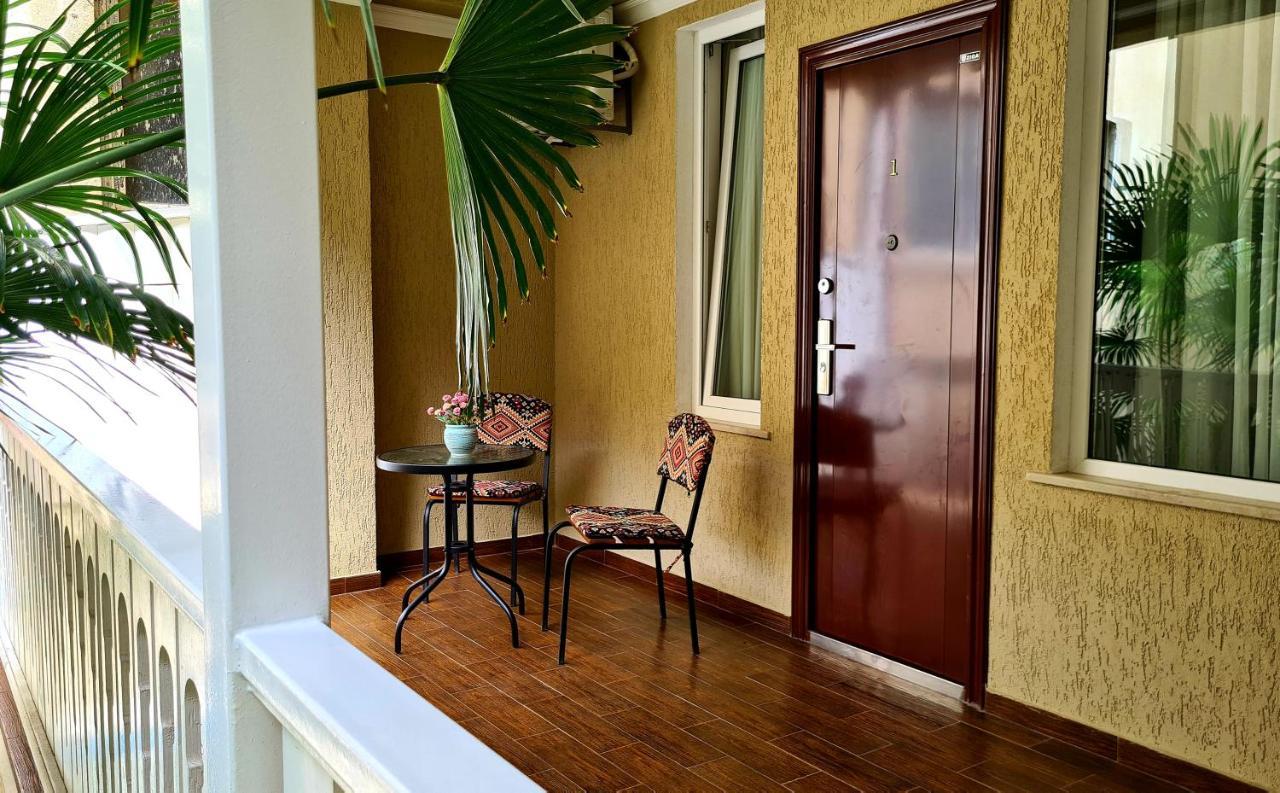 ホテル Georgian House クタイシ エクステリア 写真