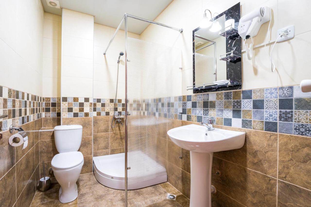ホテル Georgian House クタイシ エクステリア 写真